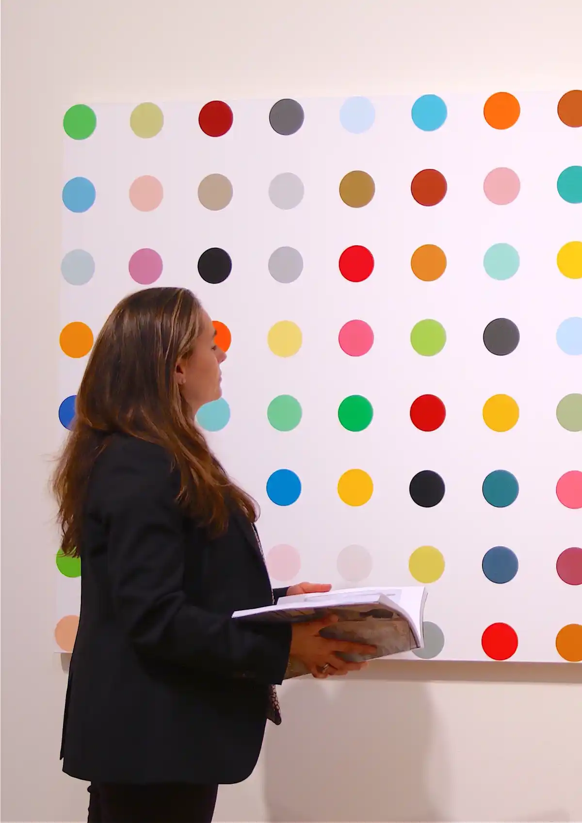 A art advisor evaluating a painting