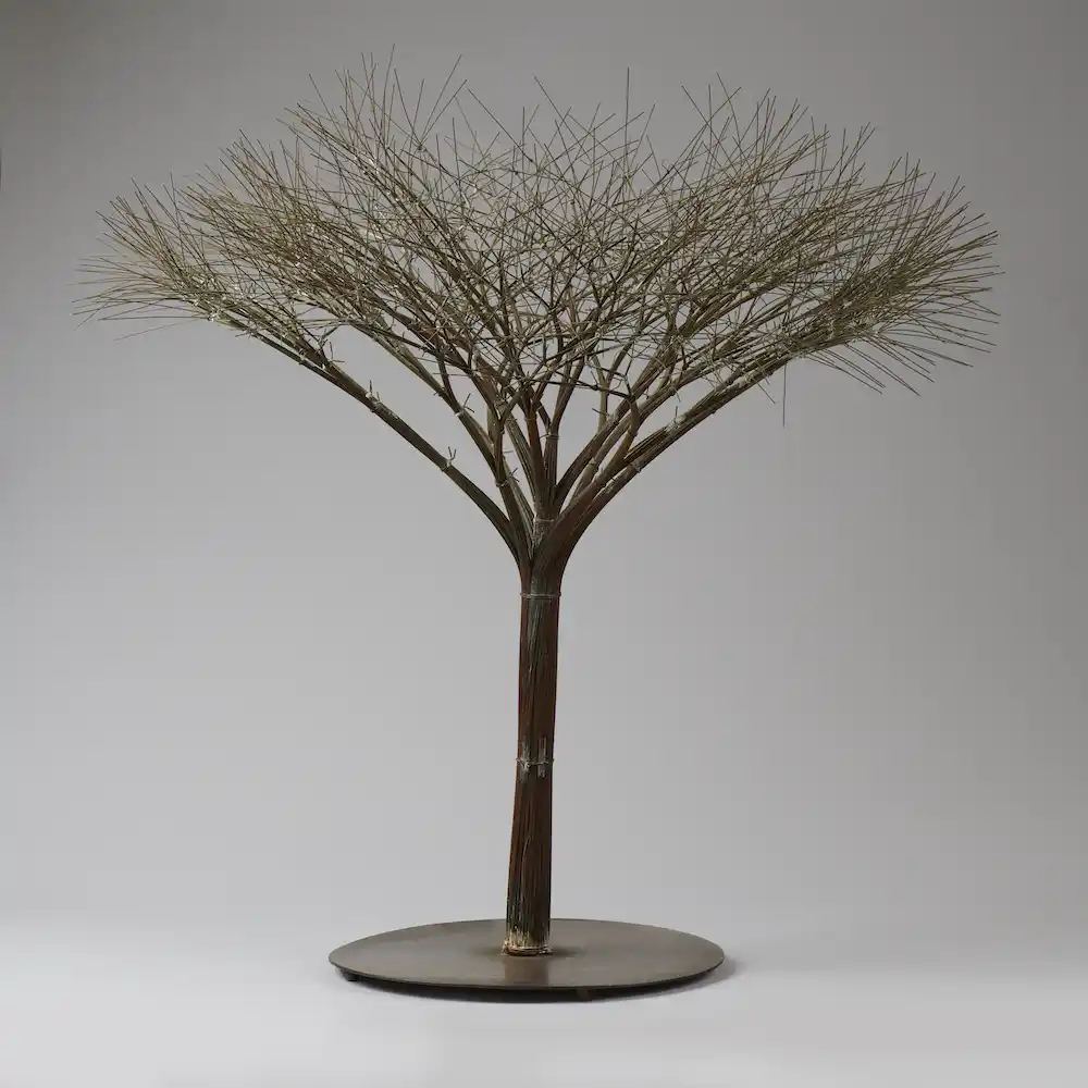 Freestanding Tied-wire, Closed-center, Six-branched Tree Form